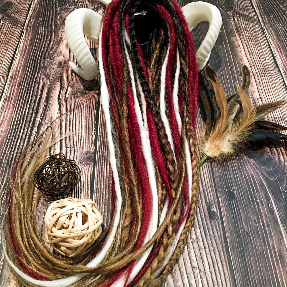 25 Tribal colored DE 25” dreads
